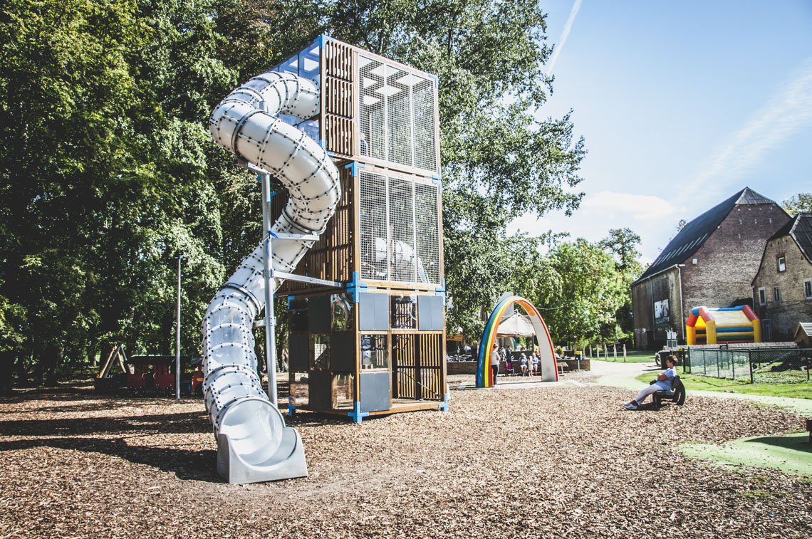 (1/5) Sona en Halo Cubic bij speeltuin Speelhof Sint Truiden